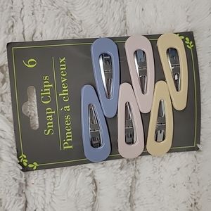 Snap clips in pastel pink, blue and beige color